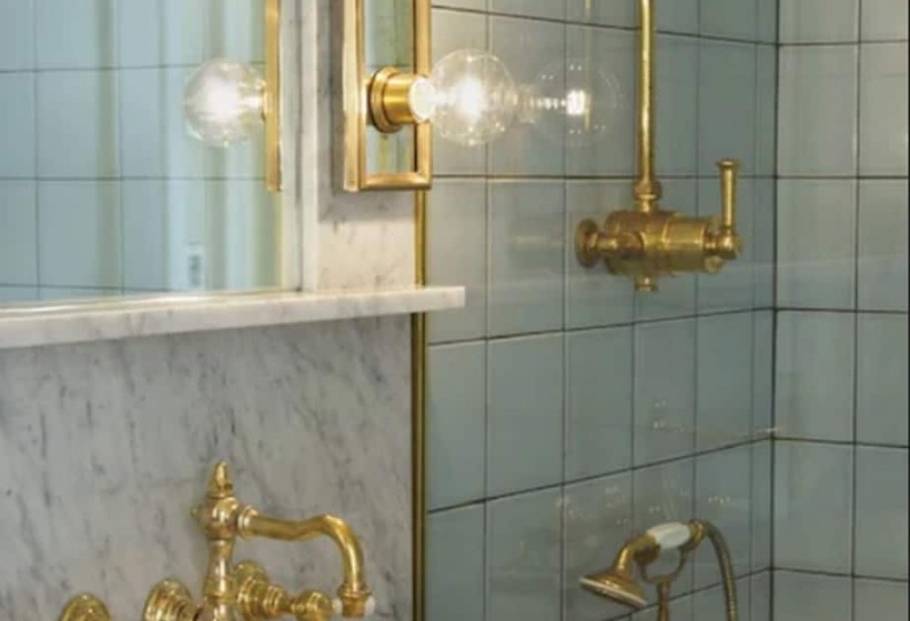 标准间, The Marlton