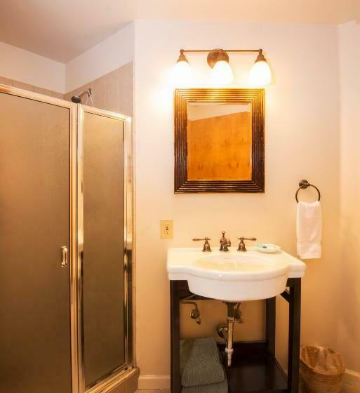 اتاق استاندارد با چشم‌انداز دریا, The Seaside Oceanfront Inn