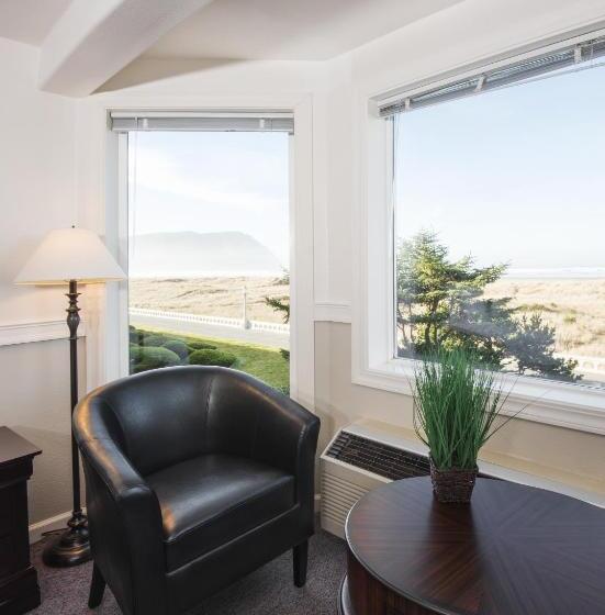 اتاق استاندارد با چشم‌انداز دریا, The Seaside Oceanfront Inn