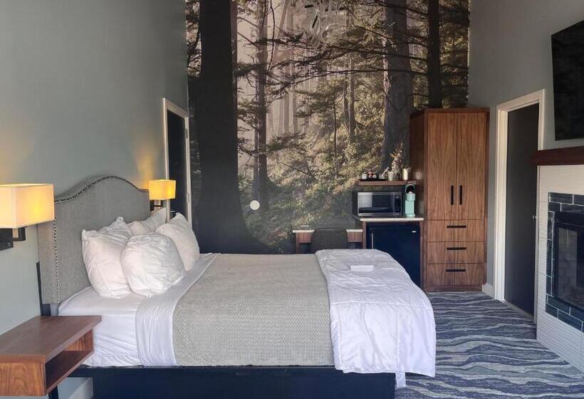 اتاق اساندارد با چشم‌انداز جانبی به دریا, The Seaside Oceanfront Inn