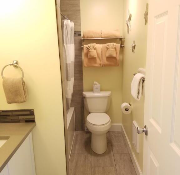 Family Suite, The Seaside Oceanfront Inn