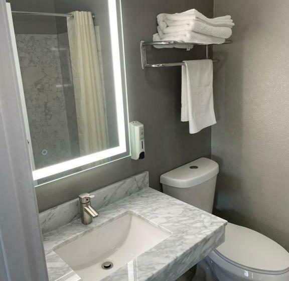 带大床的标准间, Villa Court Inn Oroville