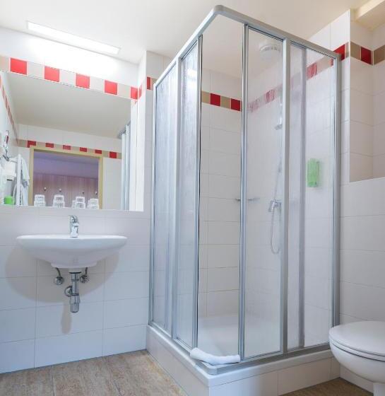 اتاق استاندارد چهار تخته, Jufa Hotel Altenmarkt Zauchensee