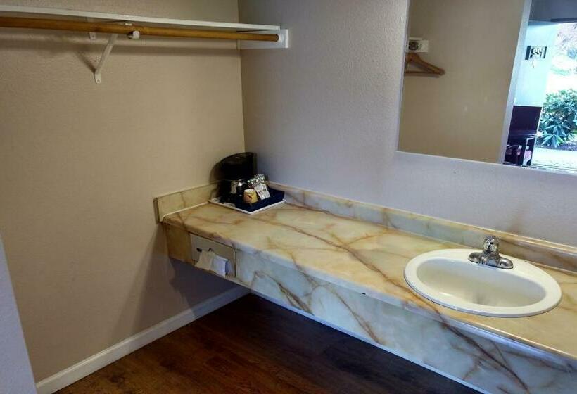 غرفة قياسية, Motel Puyallup