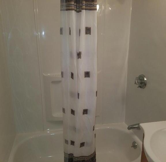 豪华房间, Windrift Motel