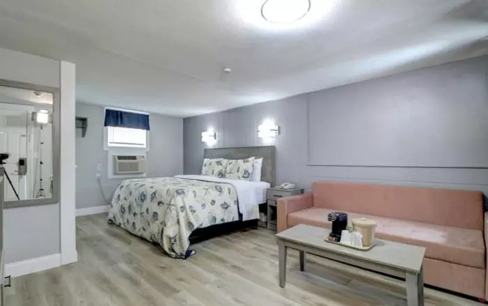 キングサイズベッドのデラックスルーム, Windrift Motel
