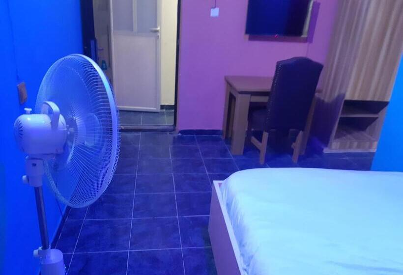 اتاق لوکس یک تخته, Block 3 Hotel And Suites