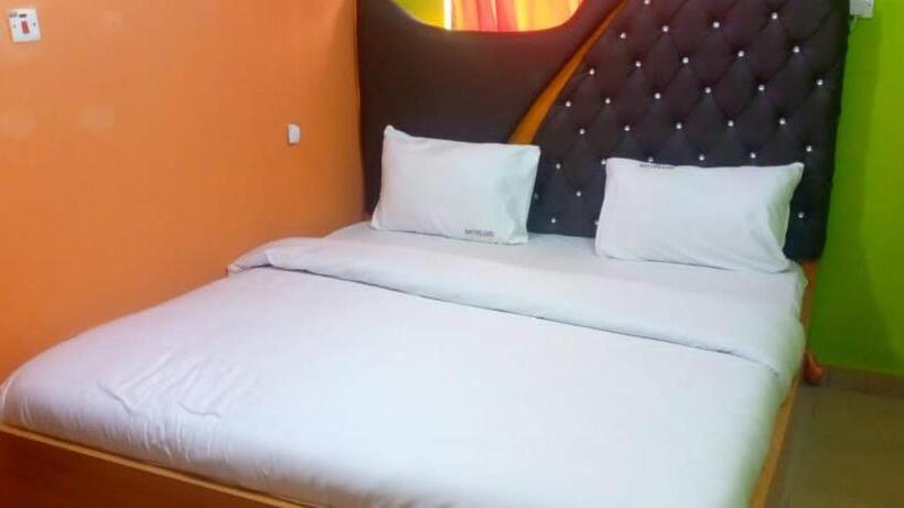 اتاق استاندارد, Block 3 Hotel And Suites