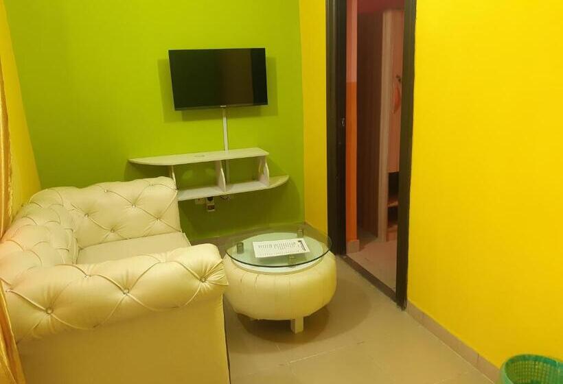 سوییت, Block 3 Hotel And Suites