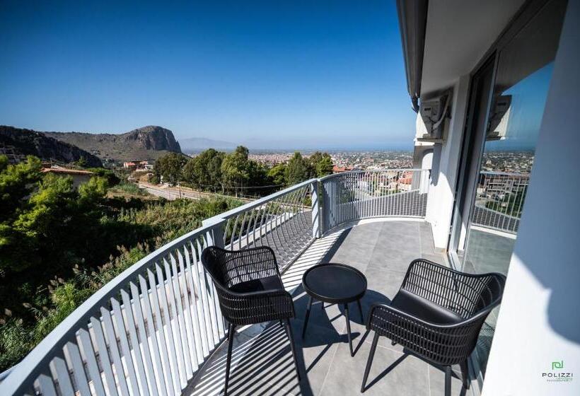 バルコニー付きスタンダードルーム, New River