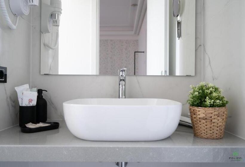 スタンダードルーム, New River