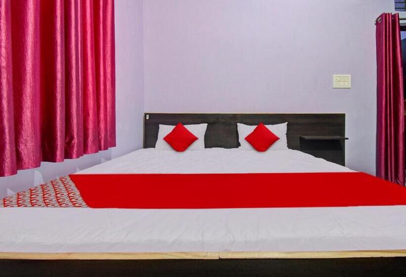 트리플 클래식 룸, Oyo Star Inn Guest House