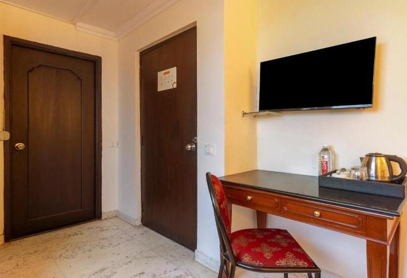 经济房, Treebo Seven Olives Hal