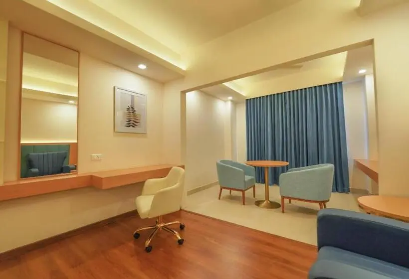 Deluxe Room, Turmeric