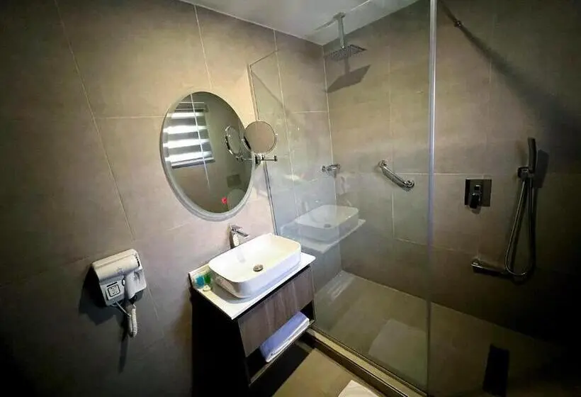 اتاق سوپریور, Ikogosi Warm Springs Resort