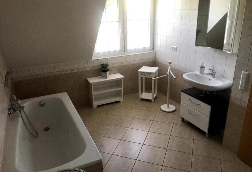 Номер Стандарт, Room In Apartment Haus Im Grunen House In The Green