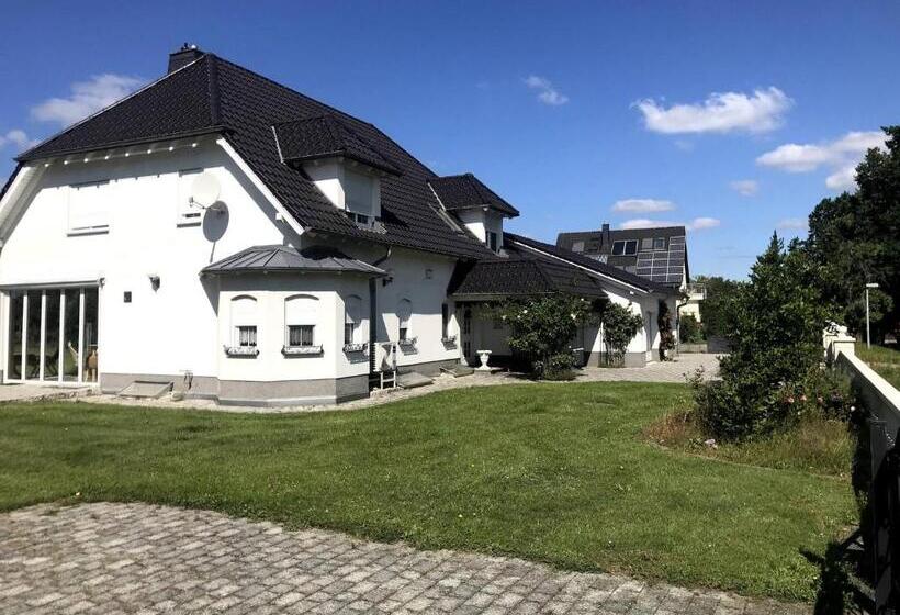 Номер Стандарт, Room In Apartment Haus Im Grunen House In The Green