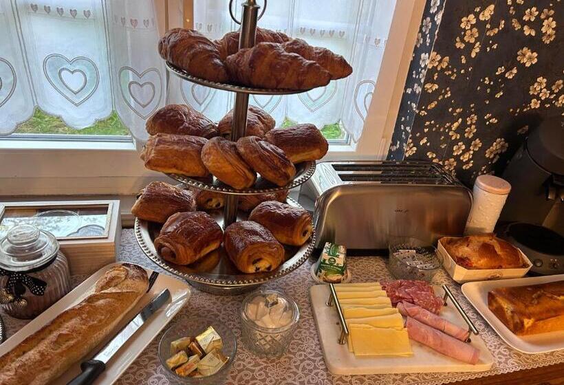 Семейный Номер Вид на Сад, Le Terrier, Chambre D Hôtes à Thème Alice Au Pays Des Merveilles