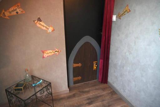 Семейный Номер Вид на Сад, Le Terrier, Chambre D Hôtes à Thème Alice Au Pays Des Merveilles