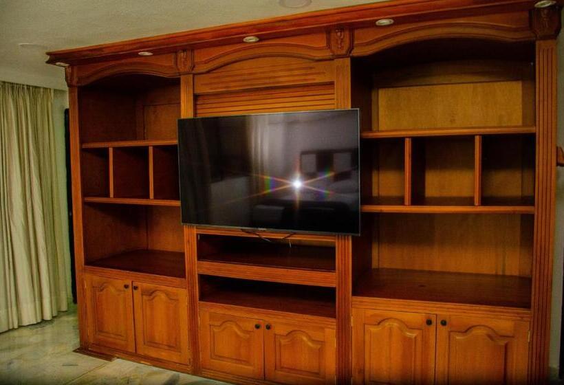 חדר משפחתי, Casa Hotel Los Arboles