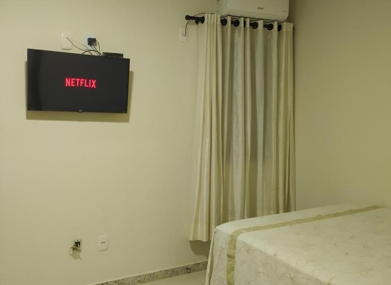 חדר משפחתי, Dalu Caetité Ba