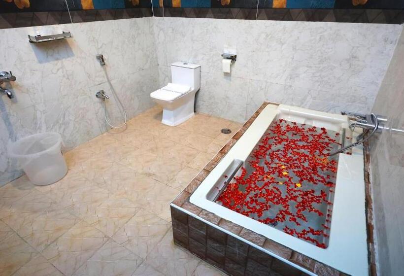 غرفة ديلوكس, Grand Square