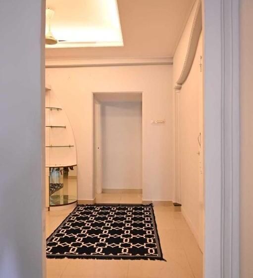 Pokój Trzyosobowy Klasyczny, Oyo Flagship The Angel Villa