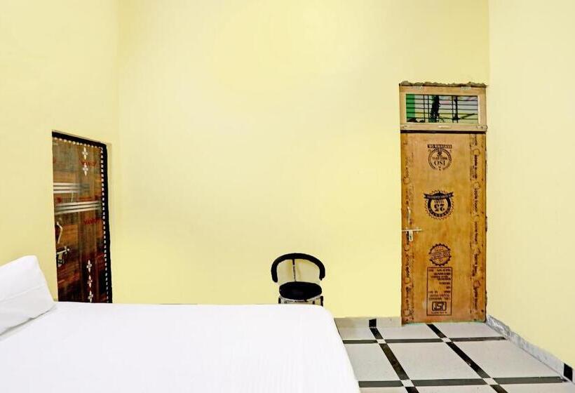 トリプルクラシックルーム, O J.m.d Restaurant &rooms