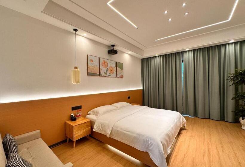 غرفة قياسية سرير كينج, Slowdown Hostel Wulong