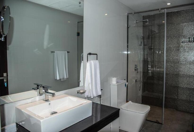 غرفة ديلوكس, The Pharo