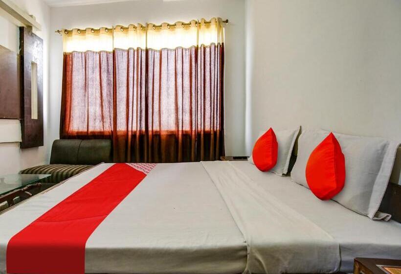 트리플 클래식 룸, Oyo Hotel Sun Stone