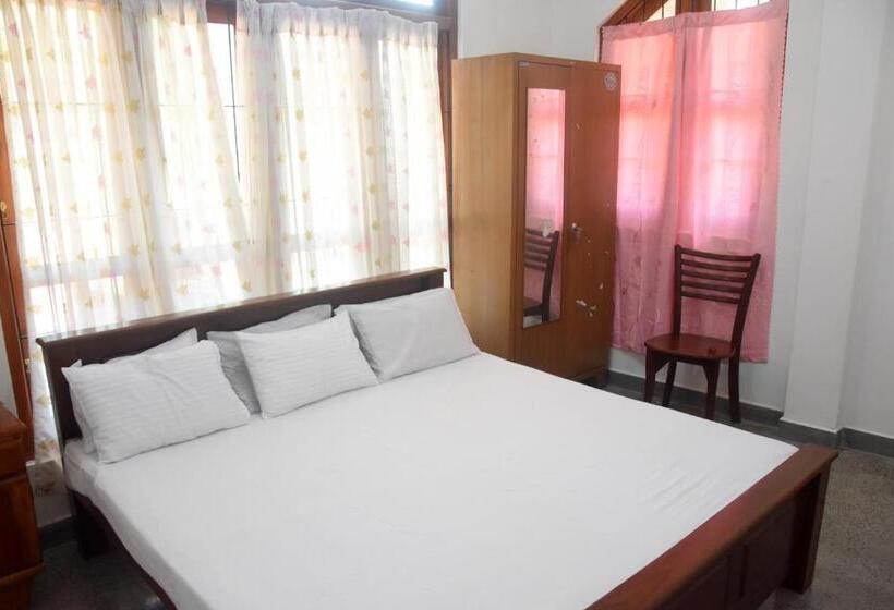 스탠다드 룸 공동 욕실, Camellia Resort