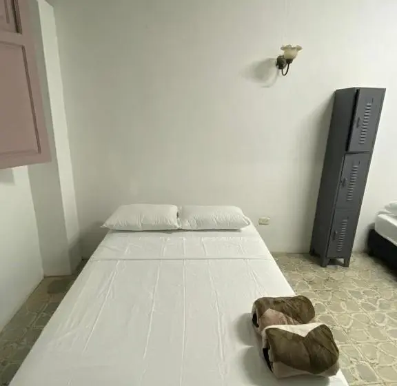 اتاق استاندارد چهار تخته, Origen Hostel Jardín