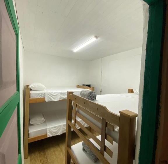 이코노미 쿼드러플룸(공용 화장실), Origen Hostel Jardín