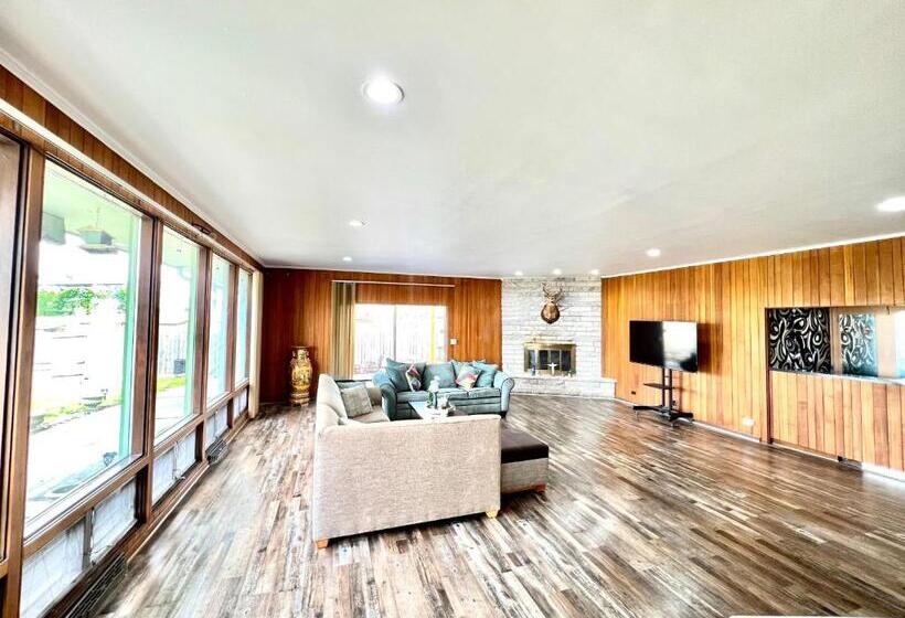 اتاق استاندارد با تخت بزرگ, Pill Hill Mansion