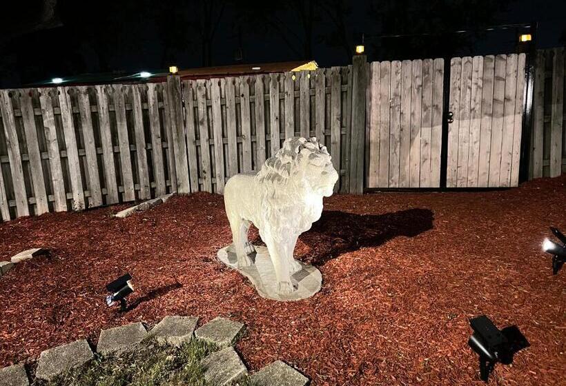 اتاق استاندارد با تخت بزرگ, Pill Hill Mansion