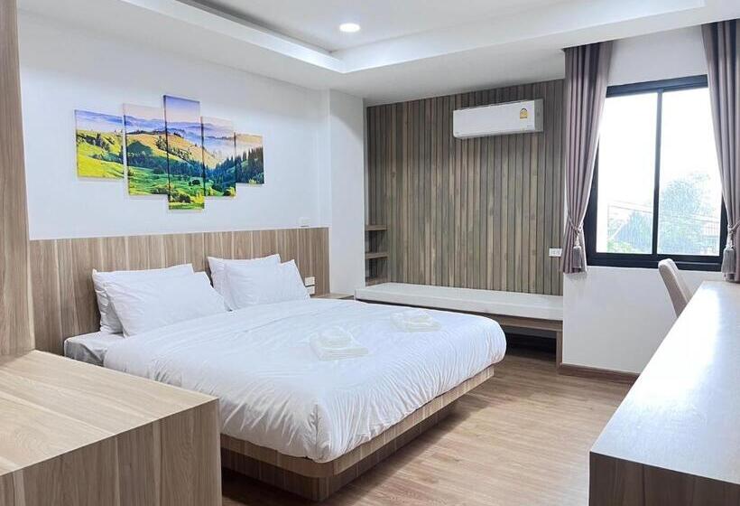 Superior Værelse, โรงแรม ชม เชียงราย