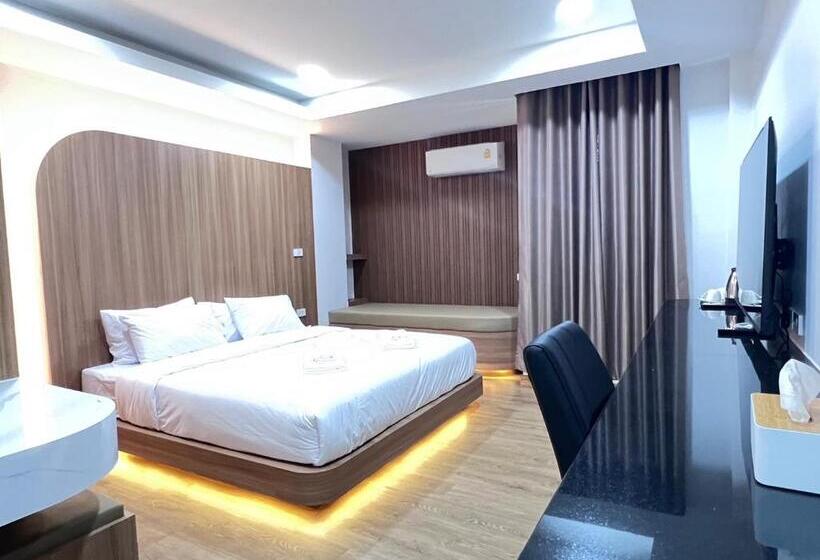 Superior Værelse, โรงแรม ชม เชียงราย