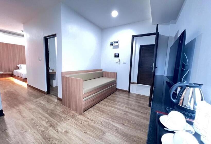 Deluxe Værelse King Size Seng, โรงแรม ชม เชียงราย