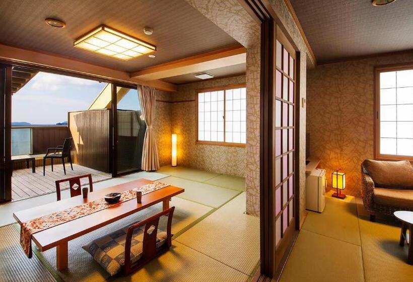 Семейный Номер Deluxe, 宵待ちの宿 萩一輪