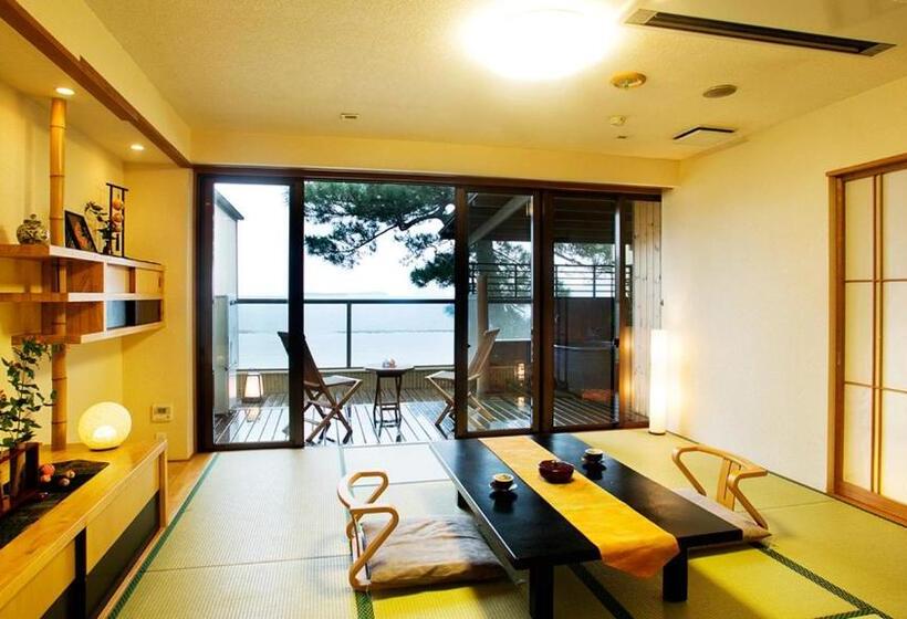 Четырехместный Номер Стандарт Вид на Море, 宵待ちの宿 萩一輪