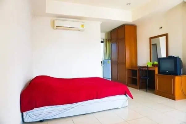 Standard-huone, Songsak Phayao