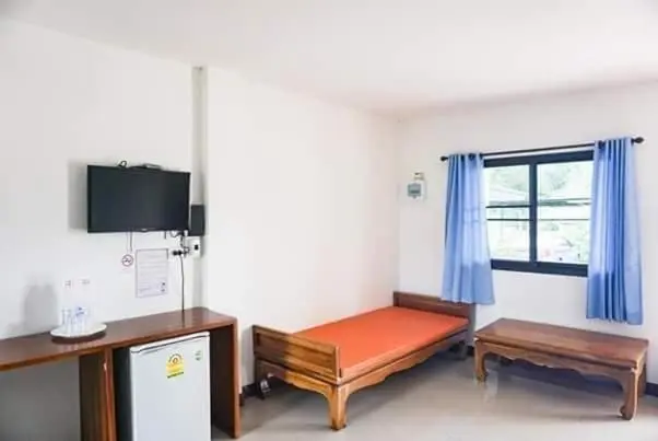 Standard-huone, Songsak Phayao