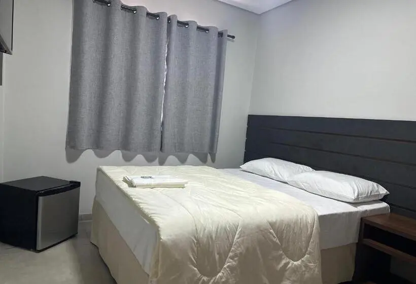 Standard Yhden Hengen Huone, 7 Quedas