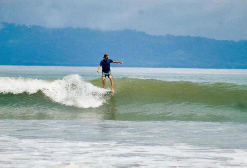 بنجلو سوبيريور, Brahman Bungalows On Pavones Point