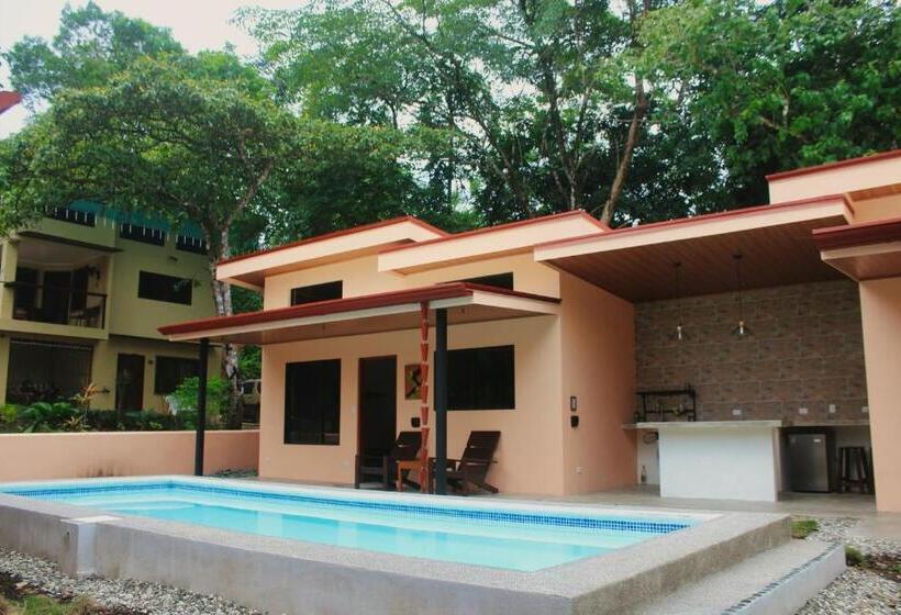 بنجلو سوبيريور, Brahman Bungalows On Pavones Point