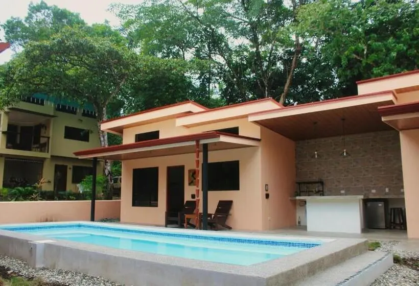 スーペリアーバンガロー, Brahman Bungalows On Pavones Point