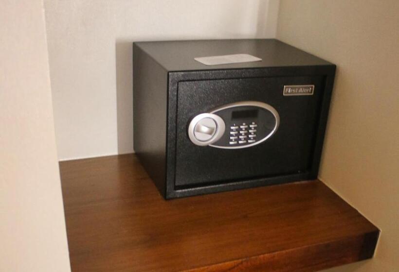 بنجلو ديلوكس, Brahman Bungalows On Pavones Point