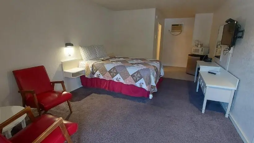 スタンダードルーム, Granby River Inn & Suites
