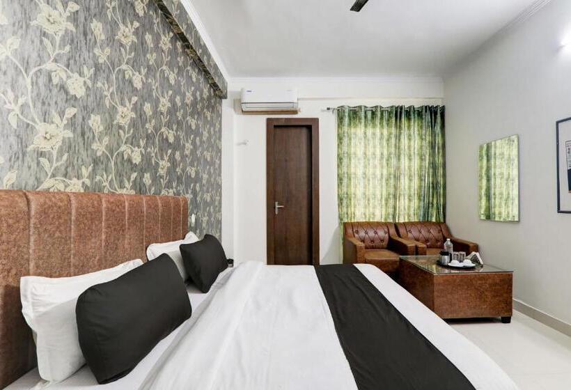 トリプルクラシックルーム, Oyo Flagship Heritage Villa